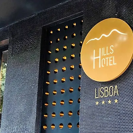 Hills ホテル 4*