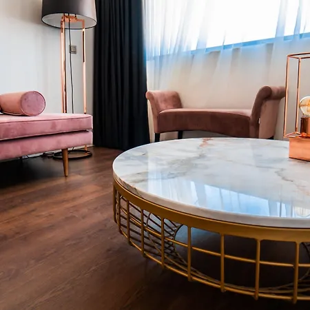 Hotel Hills 4*