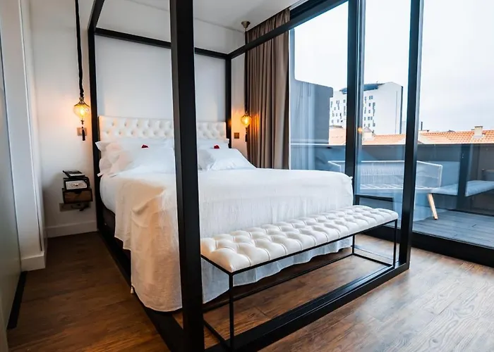 Hills Hotel